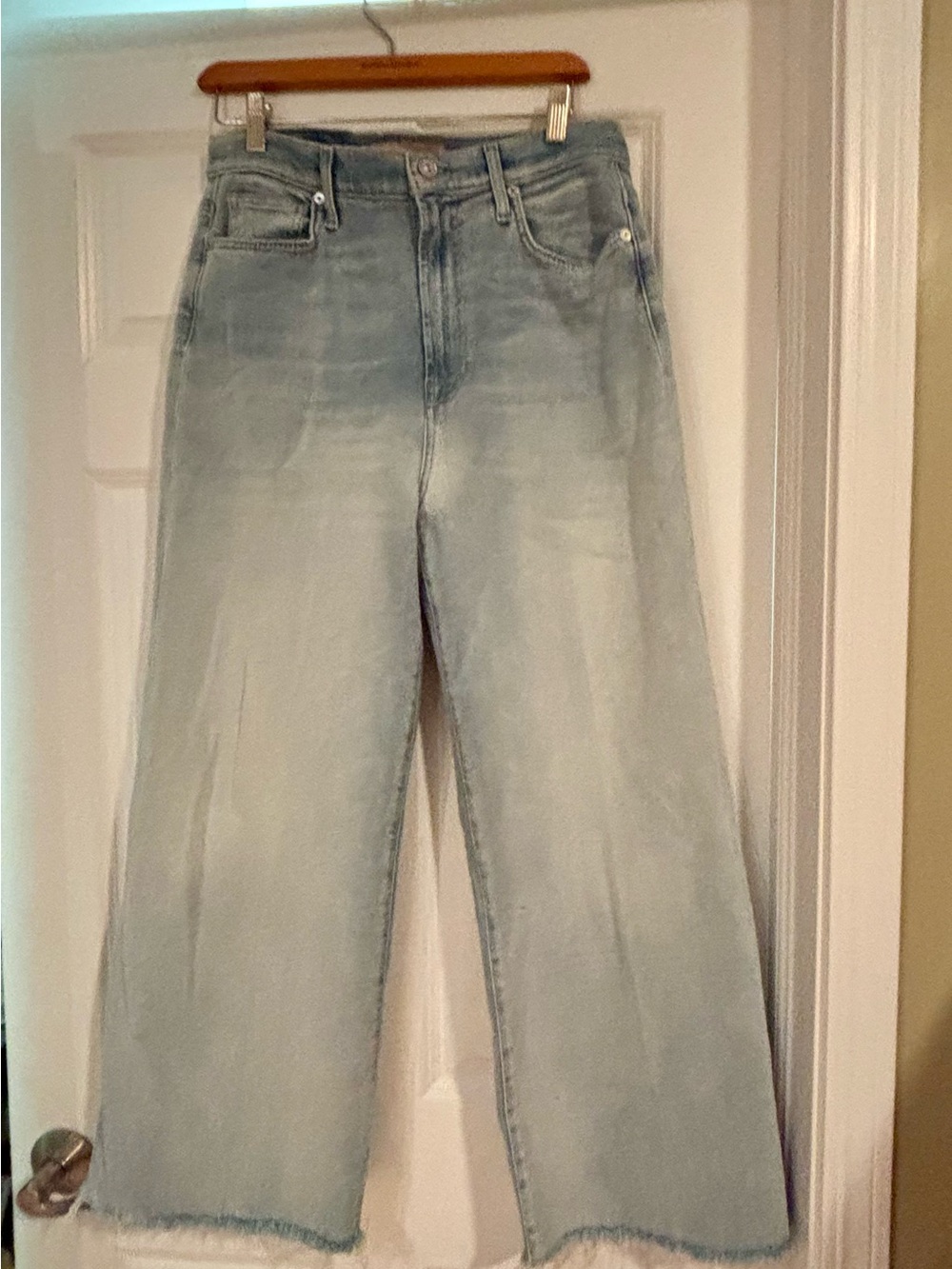 7 For All Mankind Light Blue Wide Leg Jeans. Great conditions
